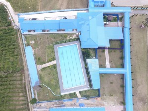 SMA/SMK PLUS EFARINA dengan fasilitas kolam renang.