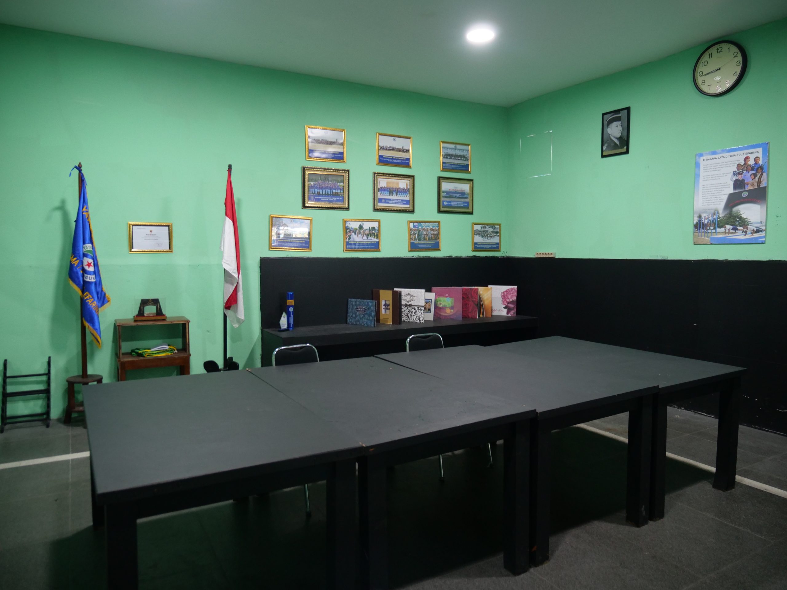 Kantor Resimen Efarina