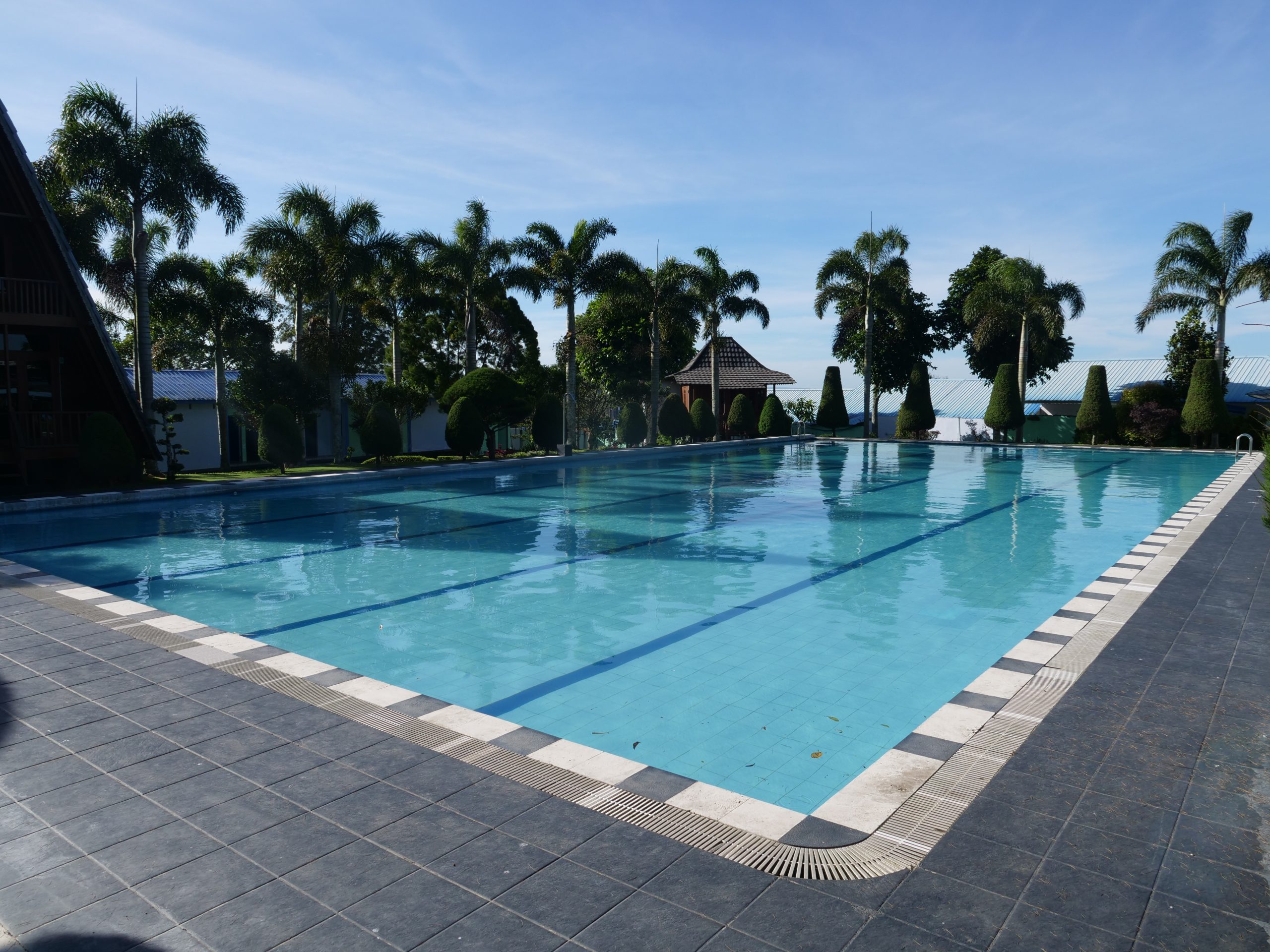 Kolam Renang Efarina
